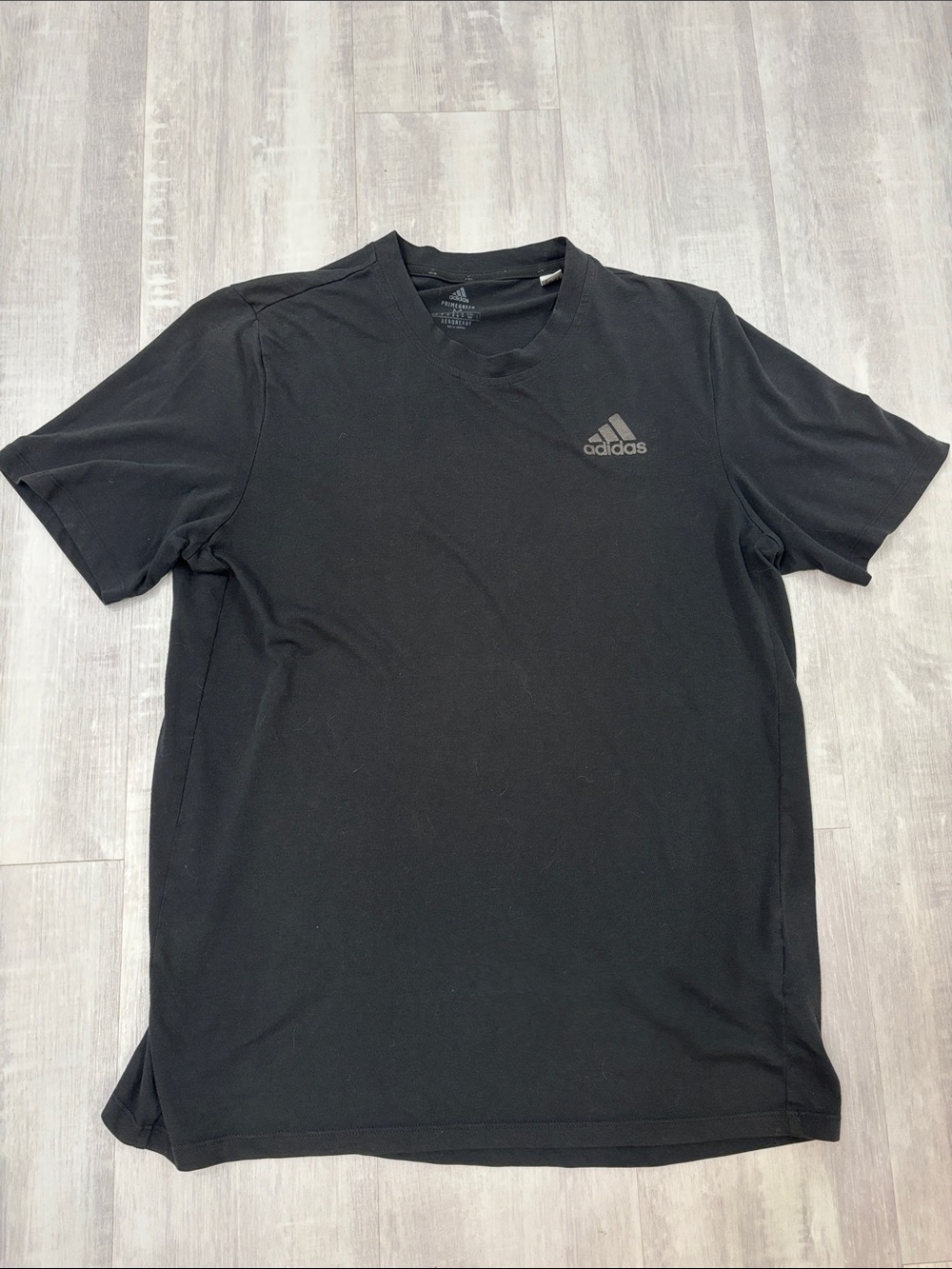 adidas aeroready Black Short-Sleeve Athletic Tee with Subtle Logo Medium